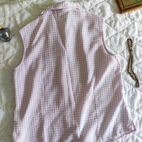 Gingham sleeveless women shirt used, pink and white, size L