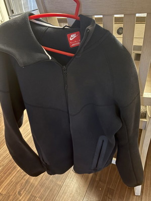 Nike Tech Fleece яке като ново, черно, размер M