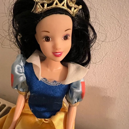 Disney Princess Snow White doll Simba Toys used, very good condition