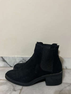 Women's boots used, black, size 38
