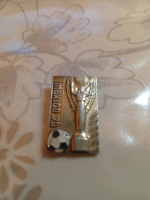 Mundial 1970 Mexico pin used, authentic