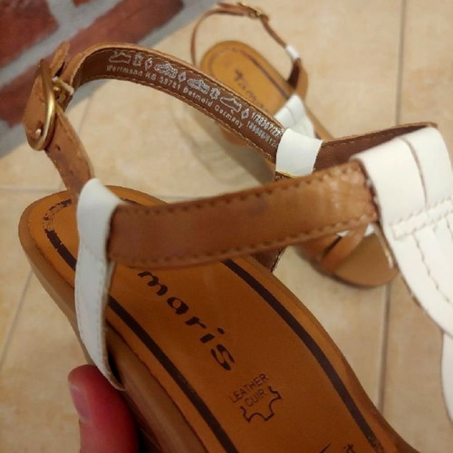 Tamaris leather platform sandals used, tan with white design, size 36