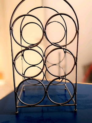 Metal wine rack 6 positions like new