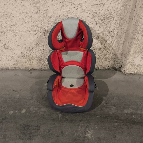 Child car seat like new 15-36 kg with detachable backrest as booster