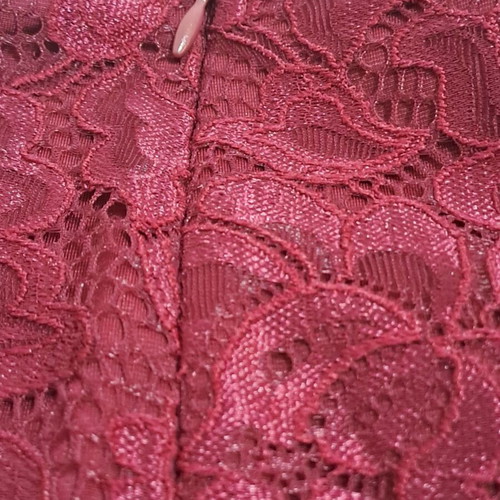 Numoco burgundy dress size M new with lace and asymmetrical skirt