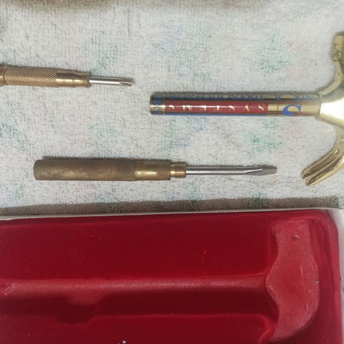 5 in 1 Handy Tool like new, collectible hammer and screwdriver