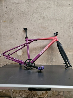GT Nomad frame refurbished with disc brakes and quick release