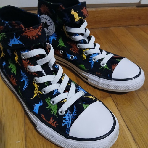 Converse All Stars kids boots with dinosaurs like new, size 35