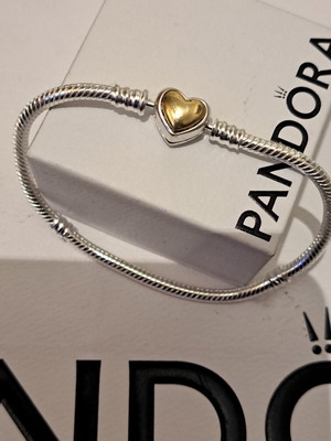 Pandora bracelet size 18, new, heart clasp with gold plating