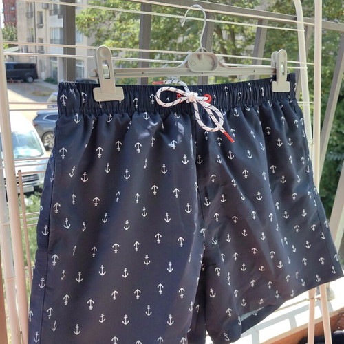 Men's swim shorts like new, elastic waist, pockets, sizes M and L