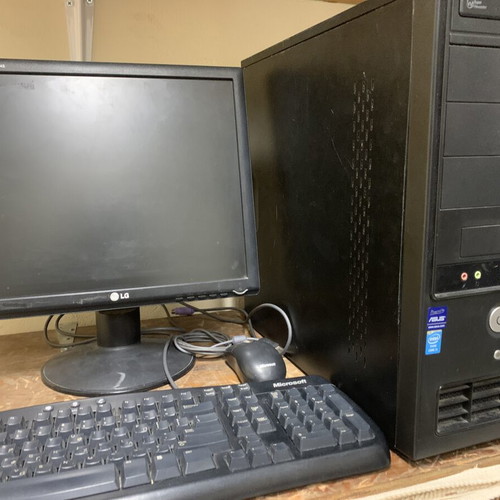 Desktop computer set with Intel i3, 8GB RAM, LG 17-inch monitor