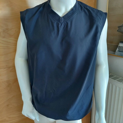 Boss Hugo Boss Golf vest black XL like new windbreaker with mesh