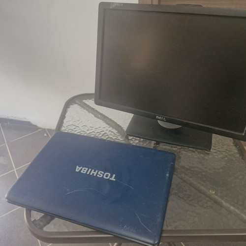 Toshiba Satellite laptop μεταχειρισμένο με εξωτερική οθόνη 19"