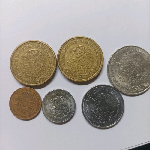 Lot of 30 Mexican coins used