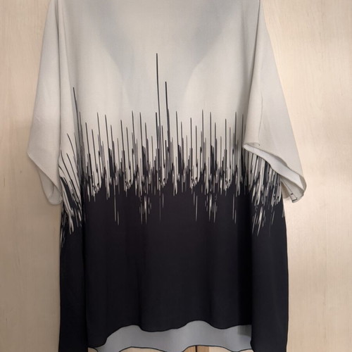 Dina blouse beige and black with lace, like new, size XXL