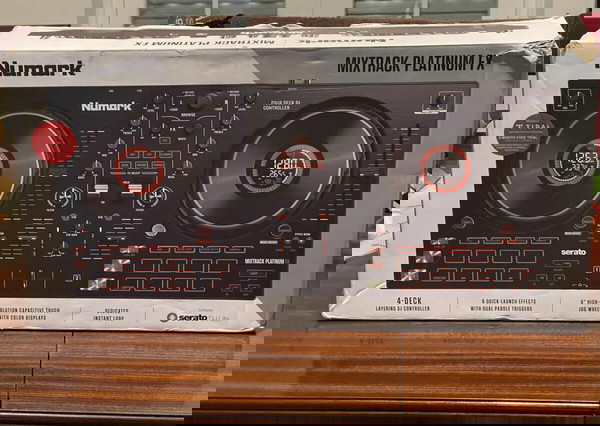 Numark Μixtrack Platinum FX Dj Controller