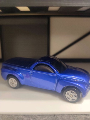 Chevrolet SSR 2000 Maisto 1/64 used