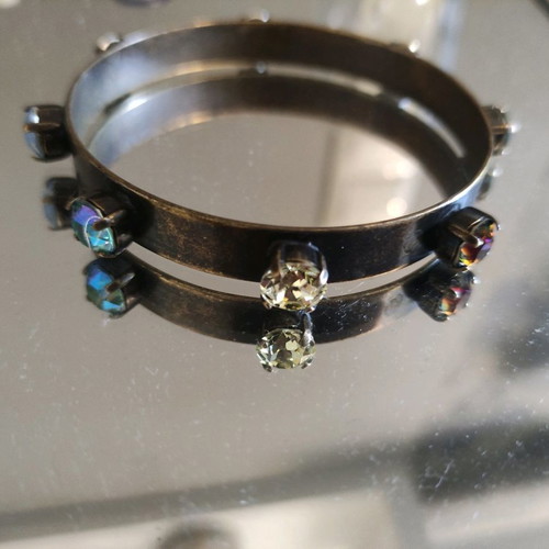 Bracelet new with Swarovski stones in different colors