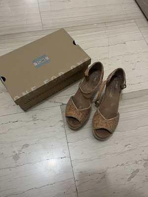 Toms high espadrilles new, beige