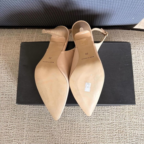 Wall Street beige pumps size 39 new with adjustable slingback