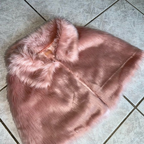 Pink synthetic fur cape onesize, excellent condition