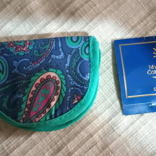 Parisian sewing kit with travel pouch and gift new