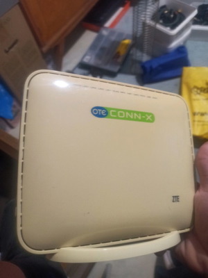 ΟΤΕ CONN-X ρουτερ με κιτρινίσματα, χωρίς τροφοδοτικό