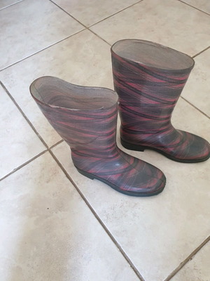 Women's galotses used, size 38, multicolored