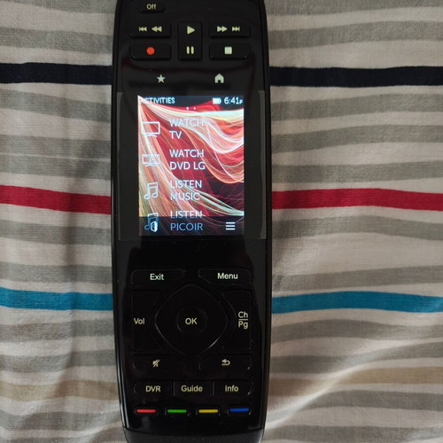 Logitech Harmony Touch τηλεχειριστήριο σαν καινούργιο