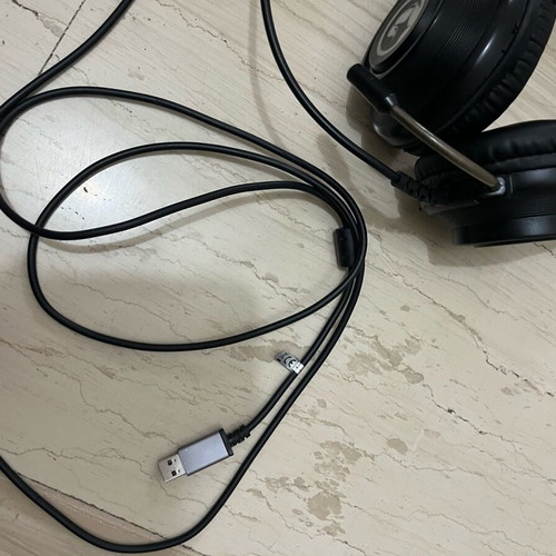 Gaming headphones like new, wired