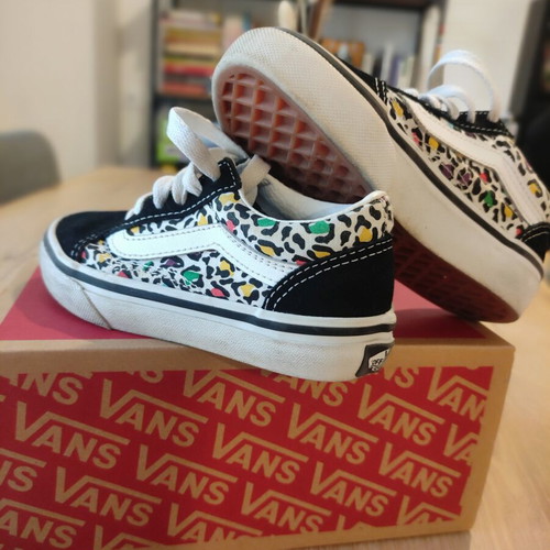 Vans kids shoes size 27 like new, sneakers