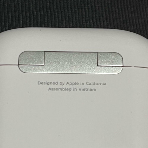 Apple AirPods 4 with Noise Cancellation