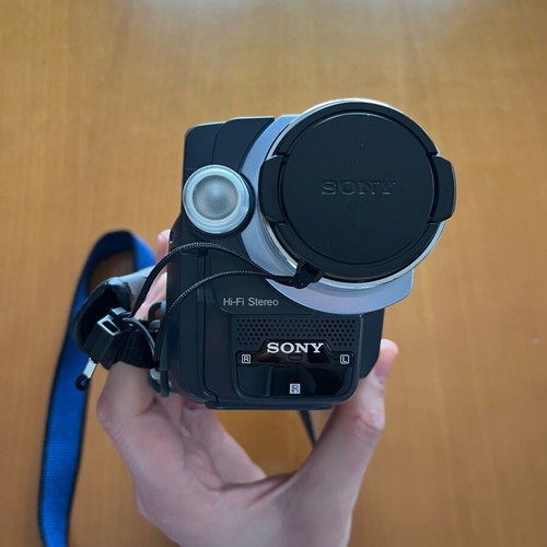 Sony Handycam DCR-TRV140E Digital8 like new in original box