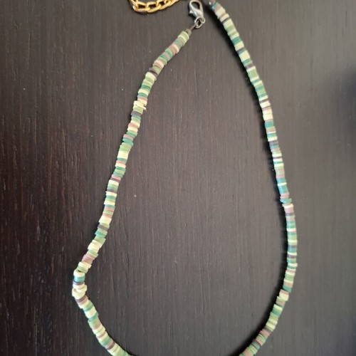 Summer necklace length 46 cm with chain like new, green