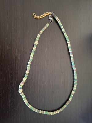 Summer necklace length 46 cm with chain like new, green