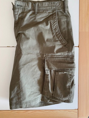 GAP men's bermuda shorts used, size 38, khaki with pockets