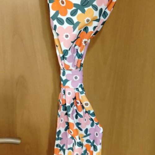Chaton bikini large colorful, like new, clip closure top