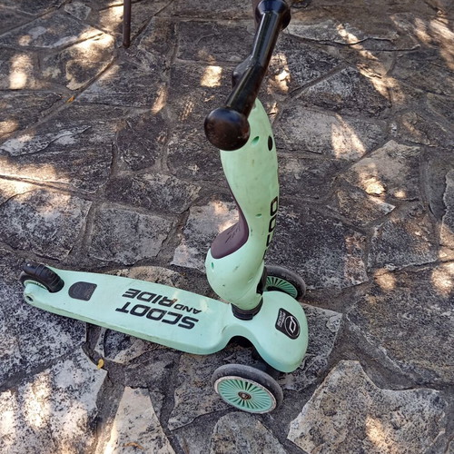 Scoot & Ride Highwaykick 1 2-in-1 kids scooter