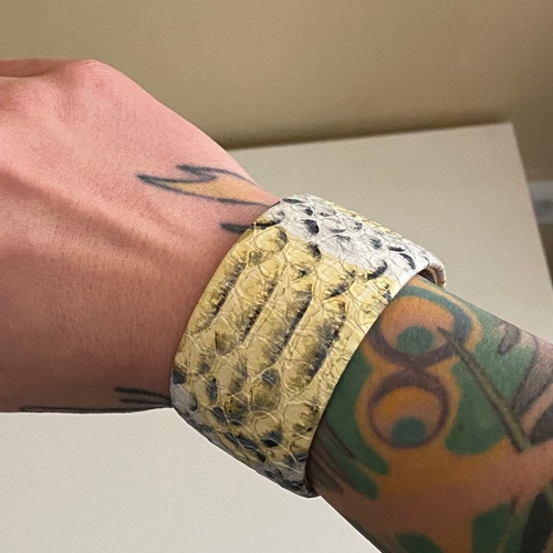 Cuff bracelet used in snake print open style