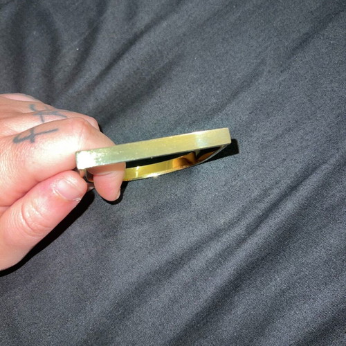 Gold-plated unisex hand bracelet like new, gold color