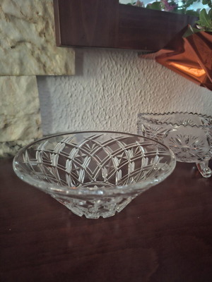 Small glass fondant dishes