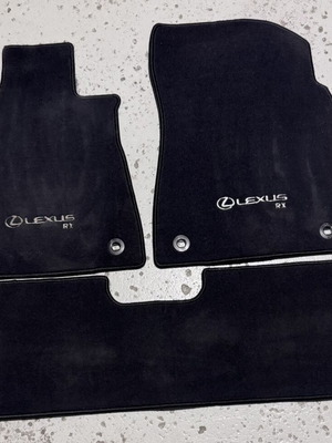 Lexus car mats thick carpet like new