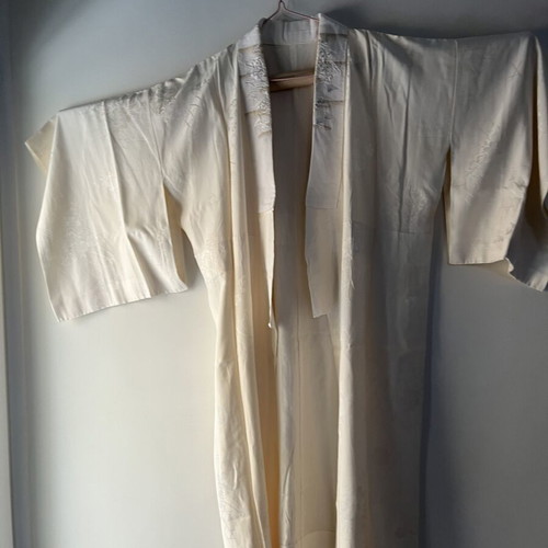 Japanese silk kimono 130 cm with floral patterns