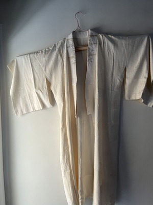 Japanese silk kimono 130 cm with floral patterns