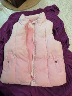 Zara pink sleeveless jacket like new for 3-4 years old