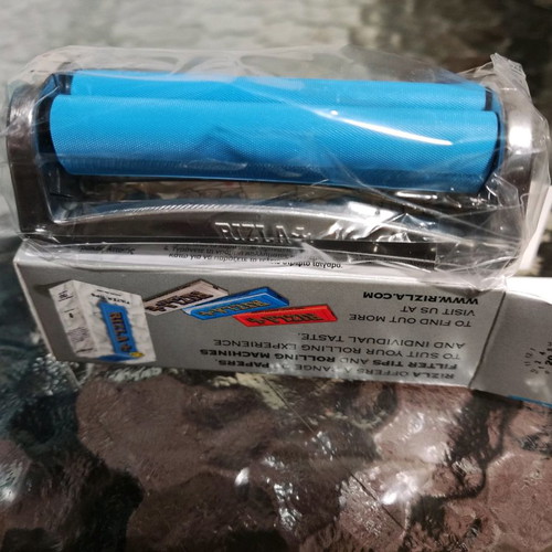 Rizla cigarette rolling machine new metal blue