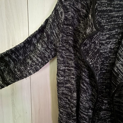 Esmara knitted cardigan like new, black and white, size M