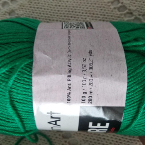 Knitting yarn set of 3 skeins new, very soft, 100% acrylic