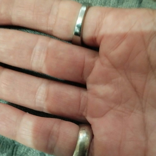 Two steel women's rings used, pack