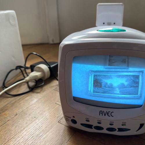 Avec baby monitor used with 4 channels